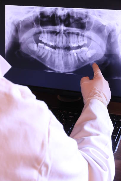 Best Orthodontic Emergency Dentist in Roeland Park, KS